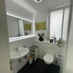 Urban House For Families And Berlin Tourists *