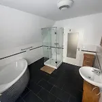 Nyaraló Urban House For Families And Berlin Tourists *