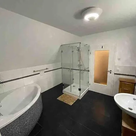 Urban House For Families And Berlin Tourists Feriehus *