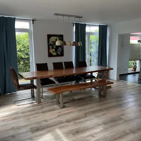 Urban House For Families And Berlin Tourists Casa vacanze *