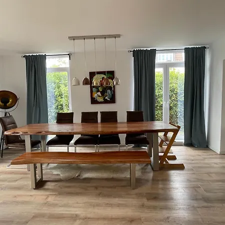 Urban House For Families And Berlin Tourists *